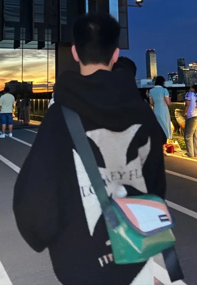 ชุดแต่งกาย