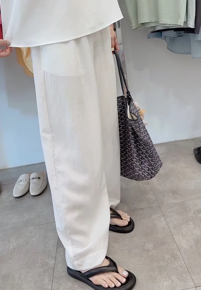 ชุดแต่งกาย