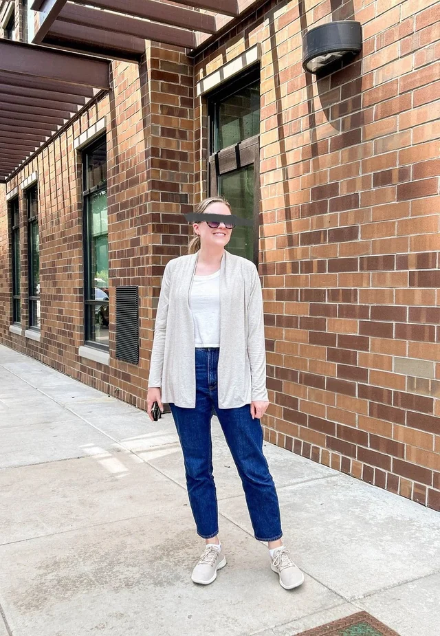 ชุดแต่งกาย