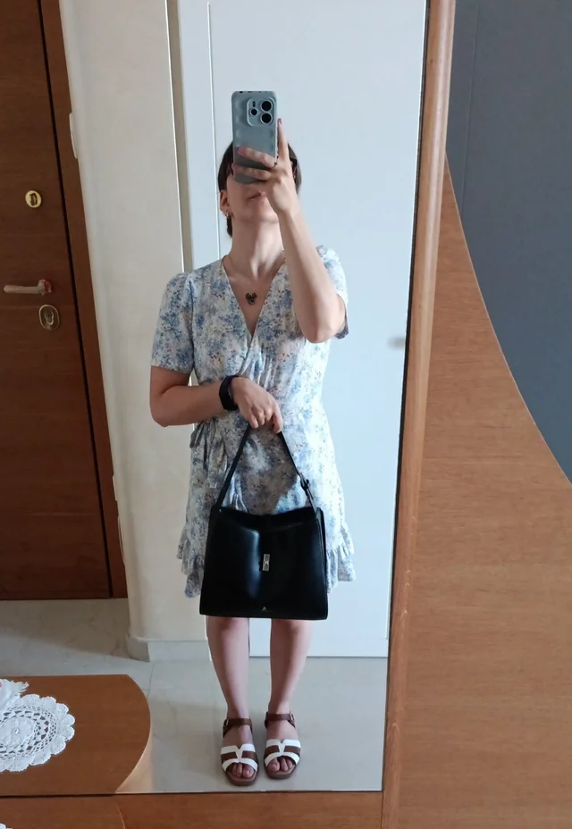 ชุดแต่งกาย
